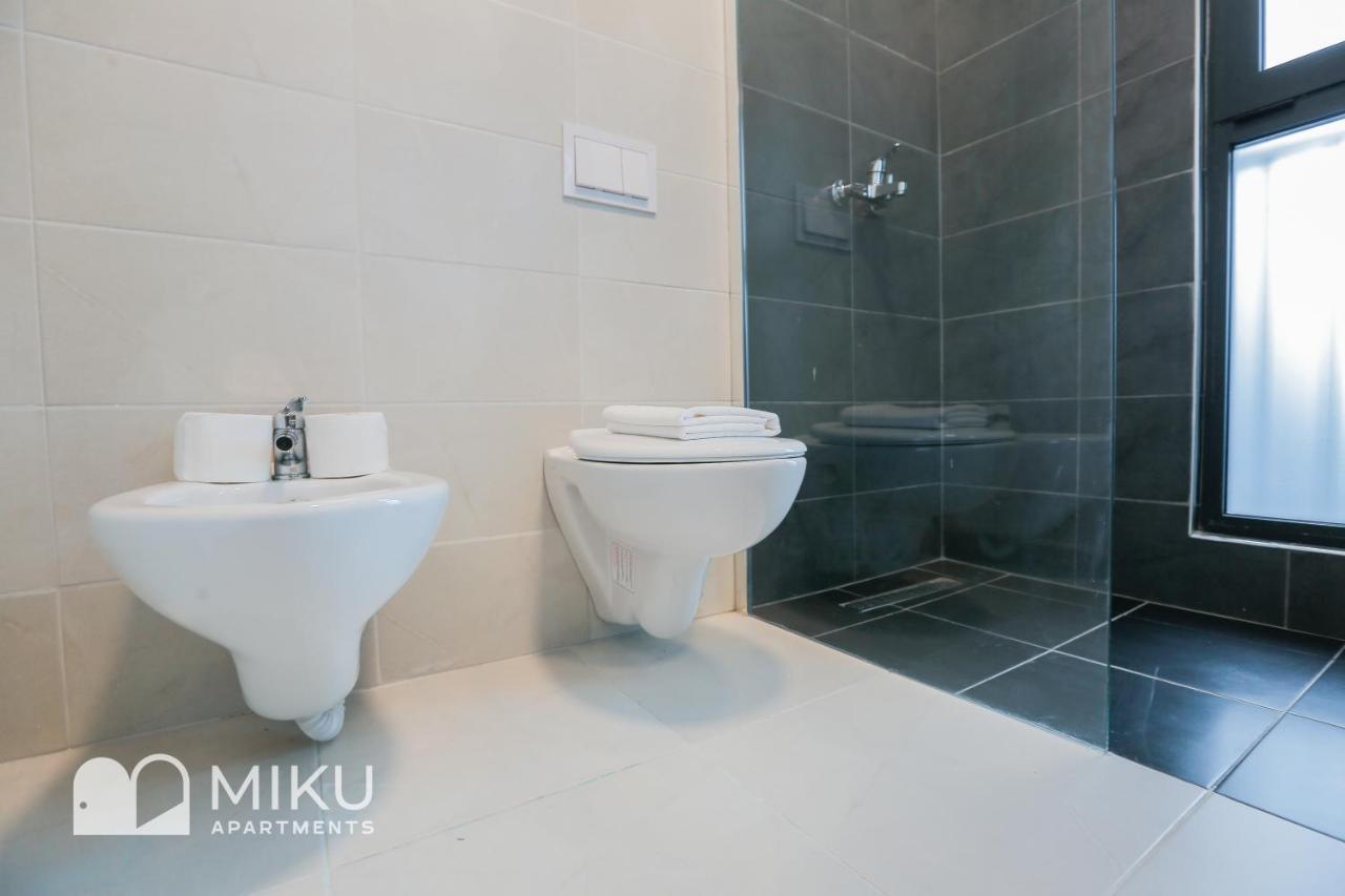 טיראנה Miku Apartment - Glamorous 1Bedroom Apartment At Olympic Residence מראה חיצוני תמונה