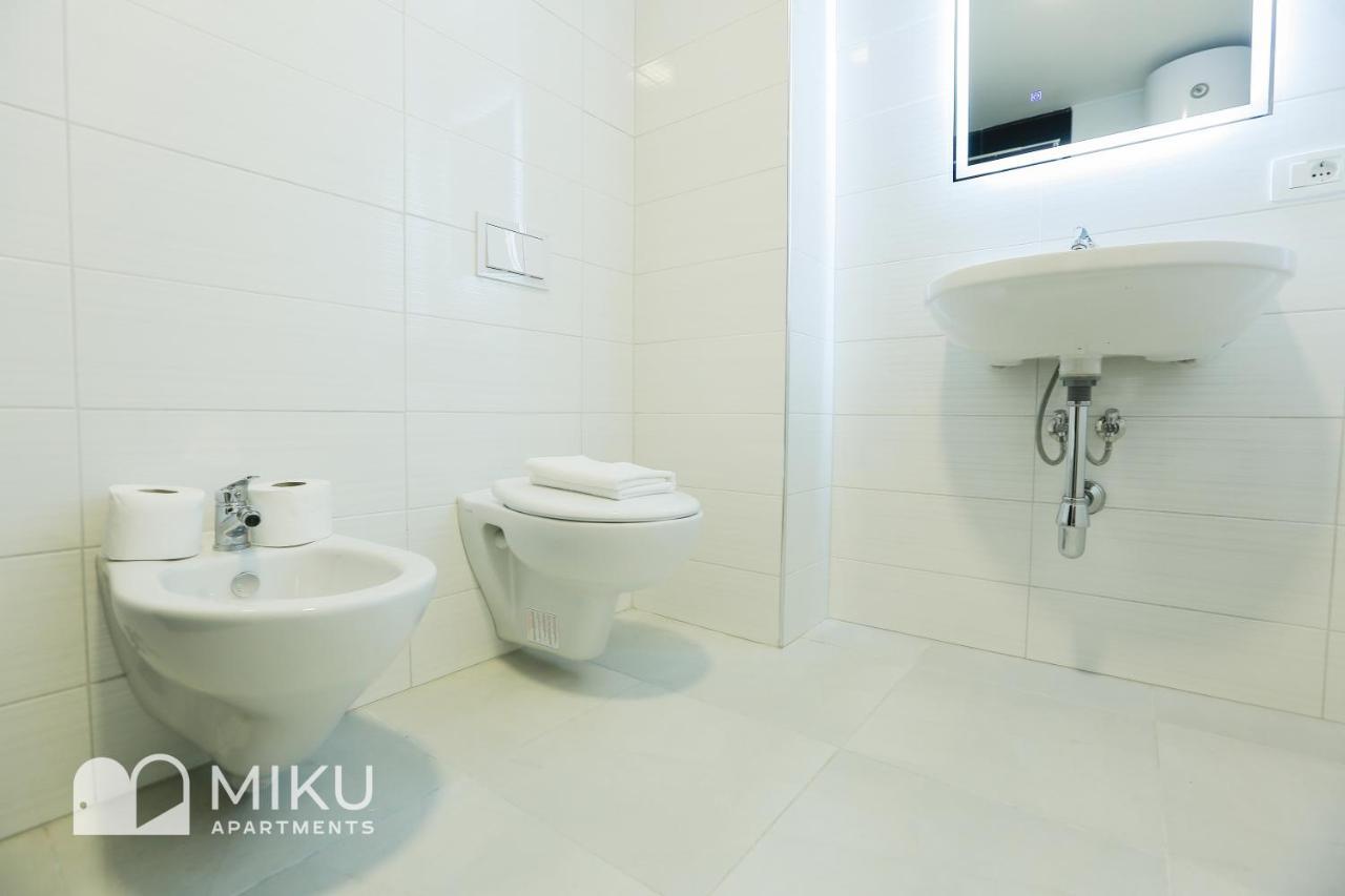 טיראנה Miku Apartment - Glamorous 1Bedroom Apartment At Olympic Residence מראה חיצוני תמונה