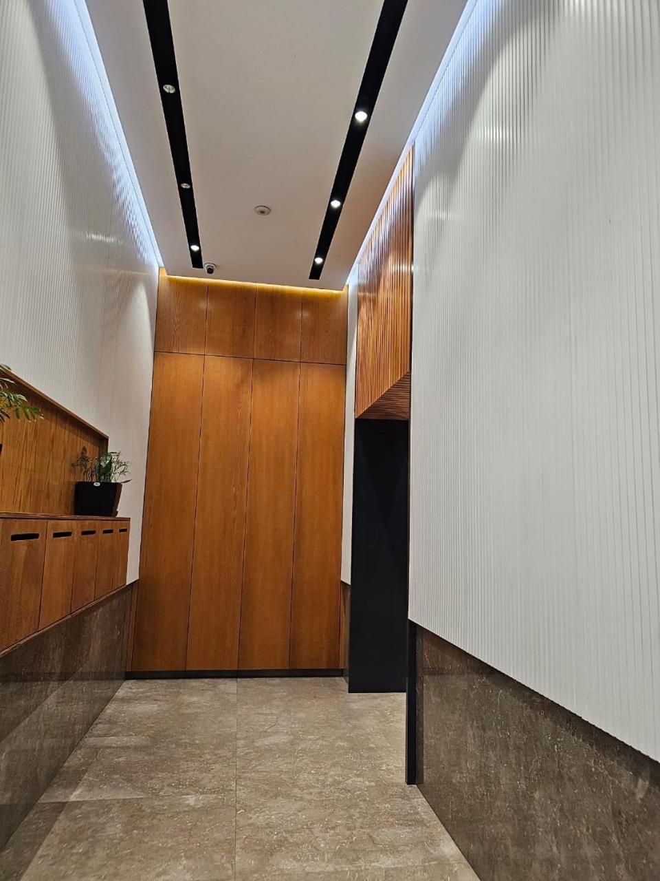 טיראנה Miku Apartment - Glamorous 1Bedroom Apartment At Olympic Residence מראה חיצוני תמונה